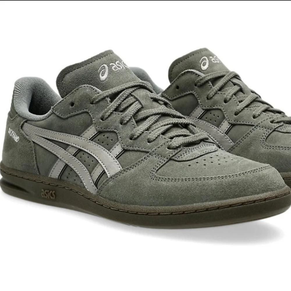 Asics Gray Sneakers Classic Low-Top Design
